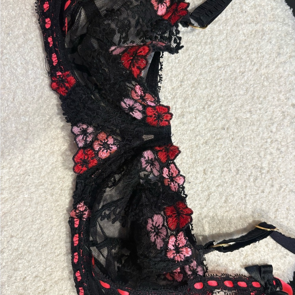 Agent Provocateur Petunia